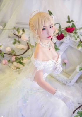 年轻漂亮的女邻居hd_BDHD在线观看