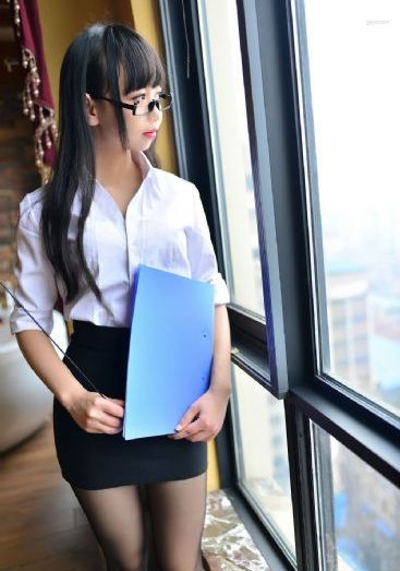 国产服装设计师电视剧_BD英语高清完整版播放